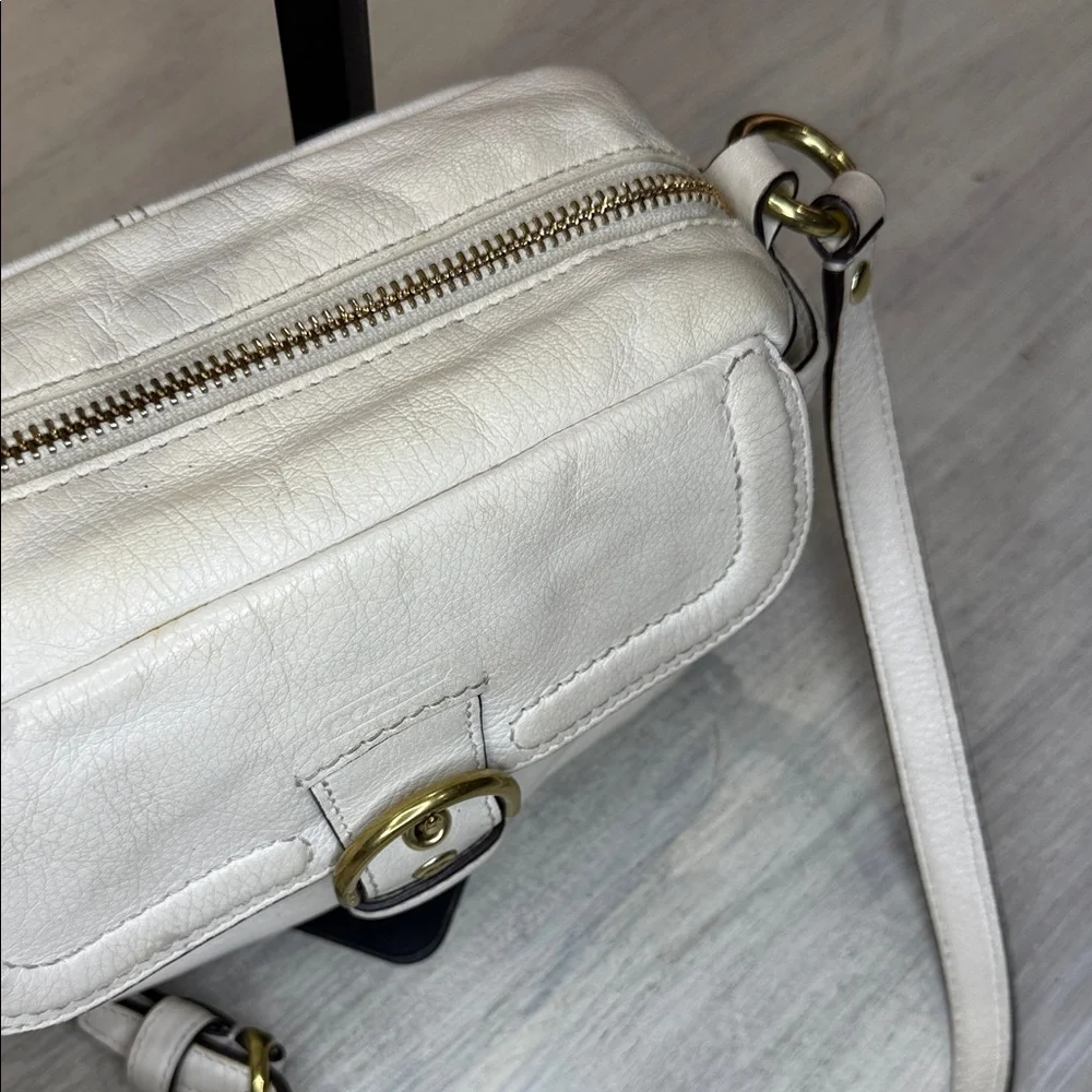 Coach chic cream